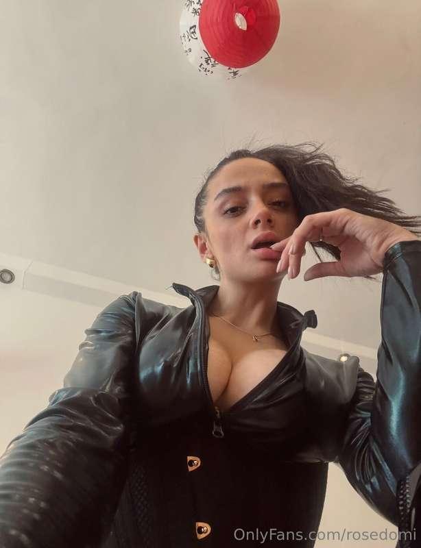 Spanish for the bold ones:“Castígame, por favor.”Translation..