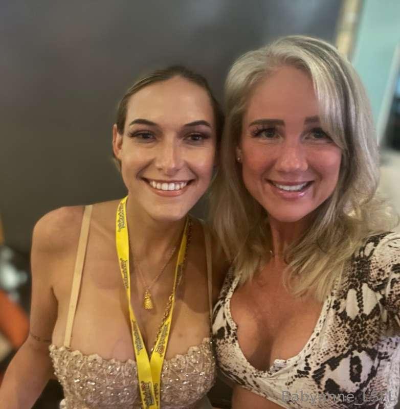 Family bonding💗 at Exxxotica Miami @dirtydanii_69freeppv  @b..