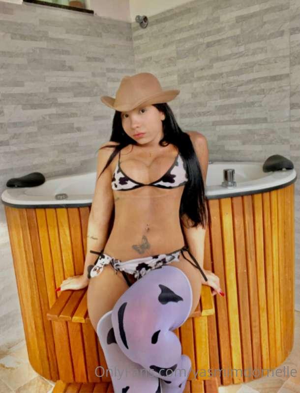 I don't know if it's a cow or a horse 😈🍆🧲💦🤤
@yasmimdornelle