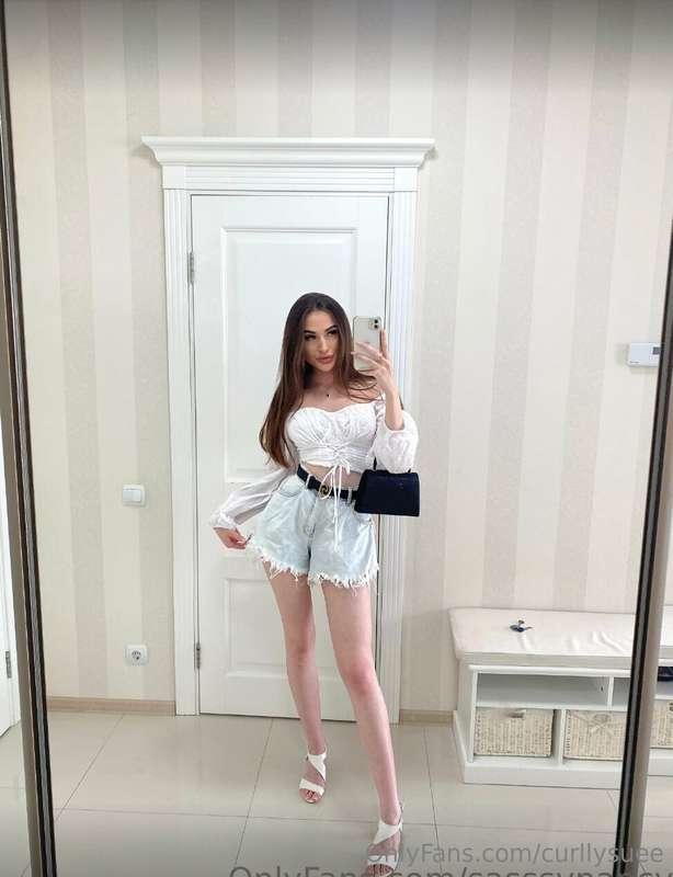 My friend is looking for her daddy @nancyyy_v 🙈💦 This naught..