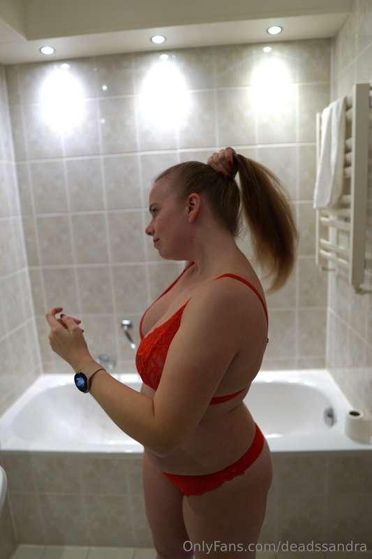 Making my hair ready for you blowjob 💋💋