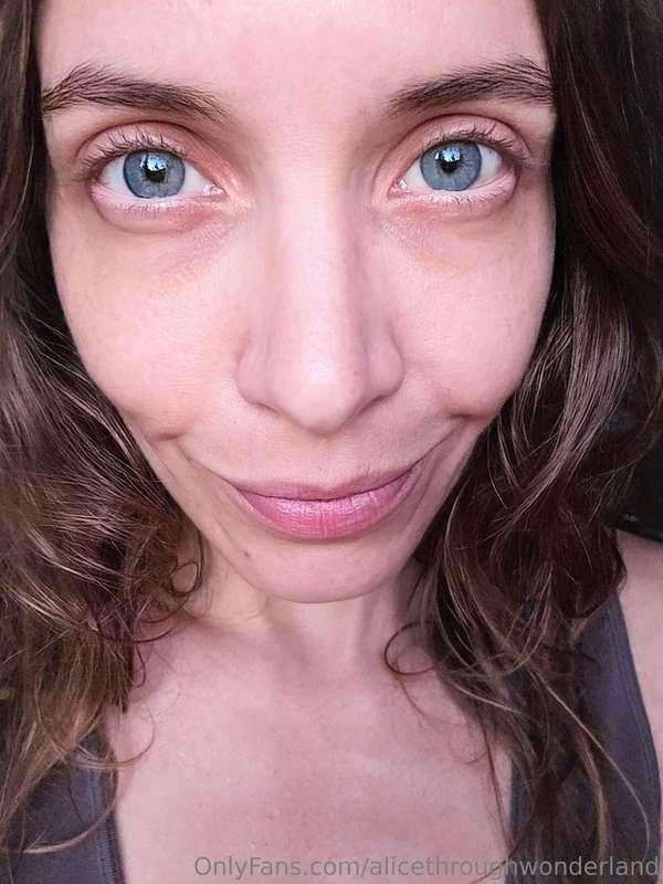 stroke your hard cock for meeeeee 😋🤭