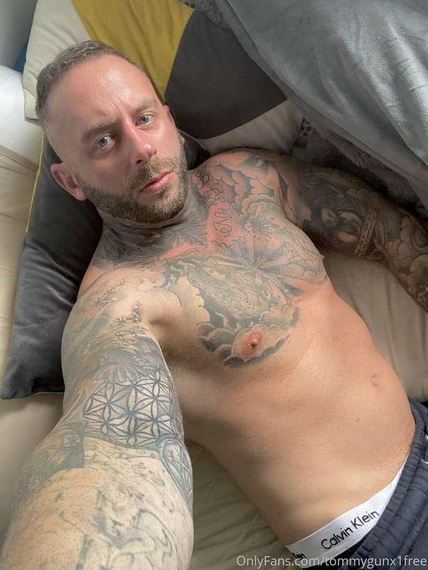 Who wants to chill with me??