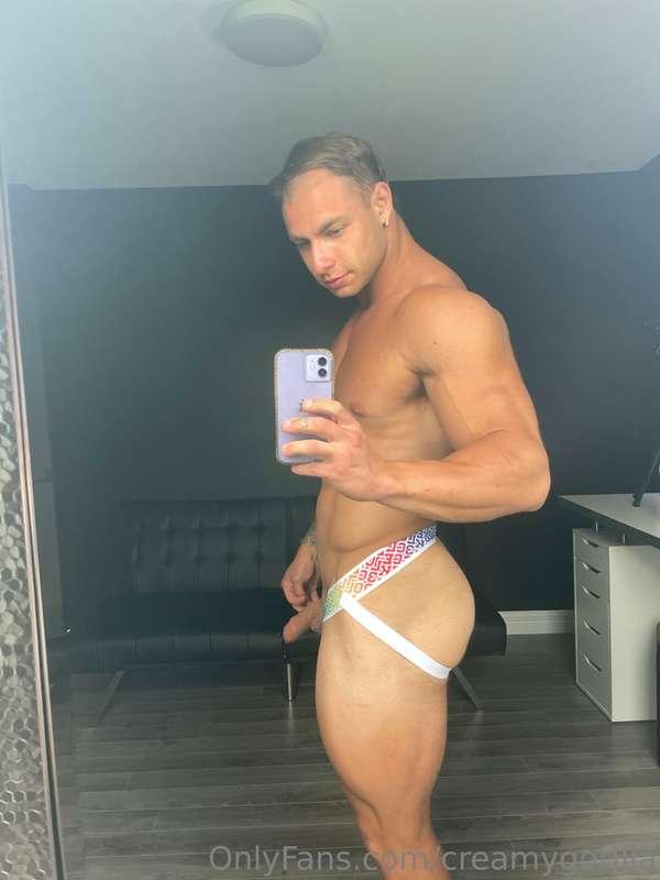 Big sexy jock.