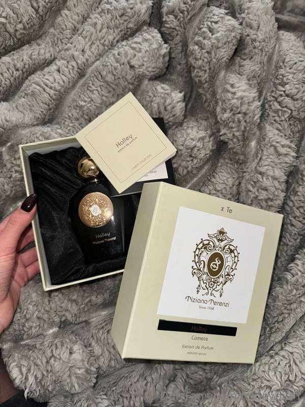 I get so many questions about what I smell like! So just a l..