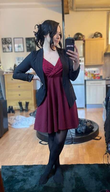 I’m at a wedding today 🥰 very churchy