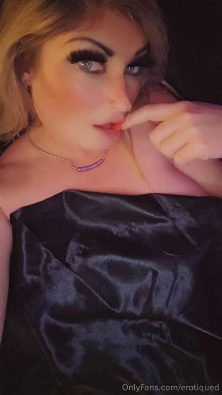 erotiqued image #4