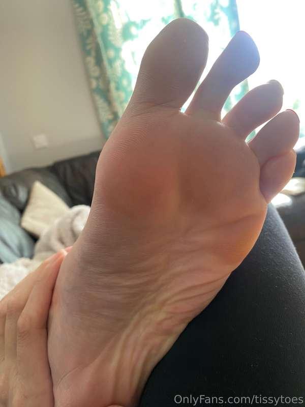 I know you’re going to want to lick my sole 😉😈