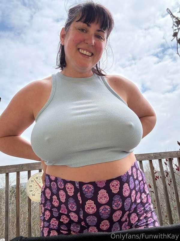 I need y’all to help me manifest some warmer weather!! It is..