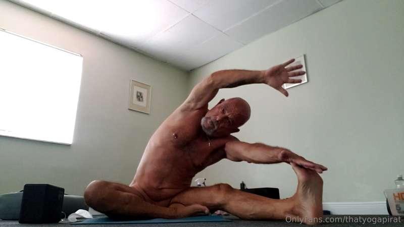 Getting stretched! #nudeyoga #nakedyoga #nakedyogasavedmylif..