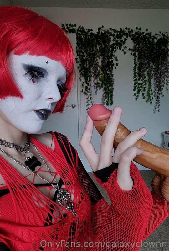 A new premium video tonight! Keep your eyes out, it'll be ar..