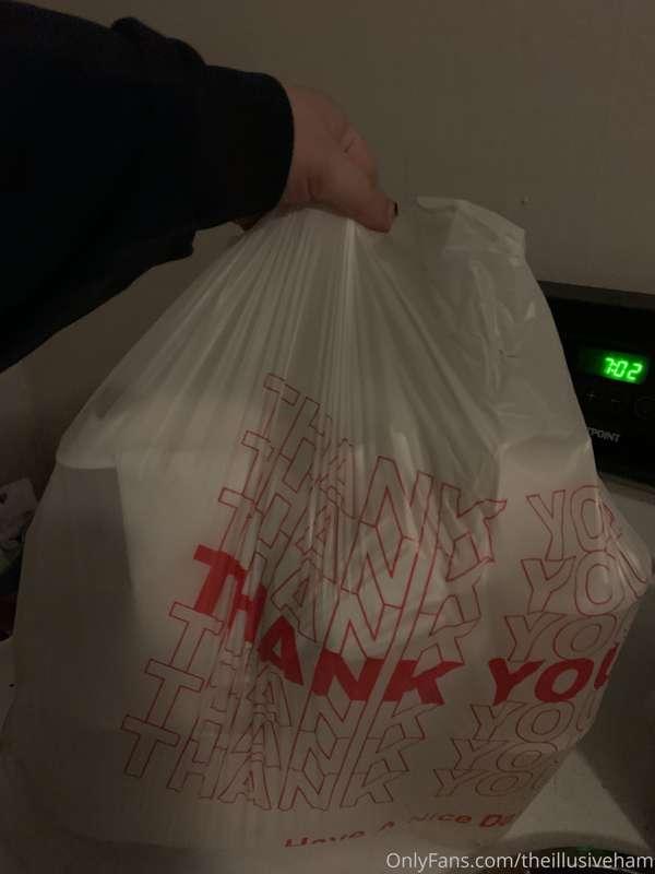 I ate a *ton* of Thai food tonight omg 🥴 like a metric ton.