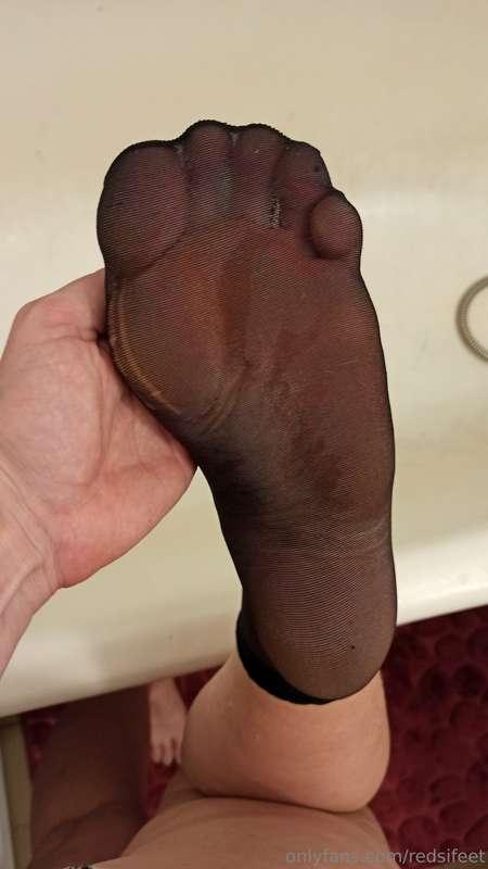 wet nylon💦