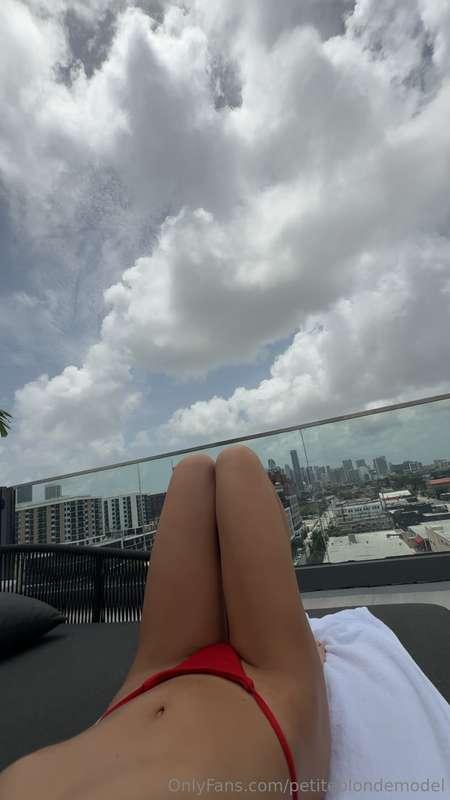 would u fuck me right here😵