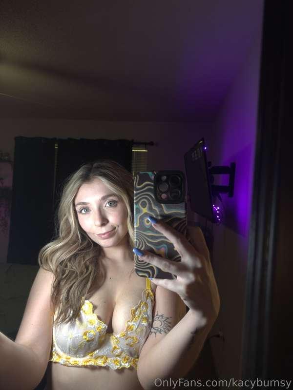 i can barely concentrate, i just keep thinking about you hol..