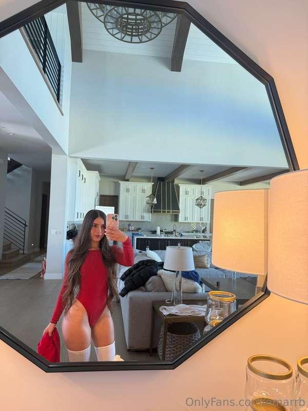 what do u want between my legs??? your hands? your face? 🤭😏
