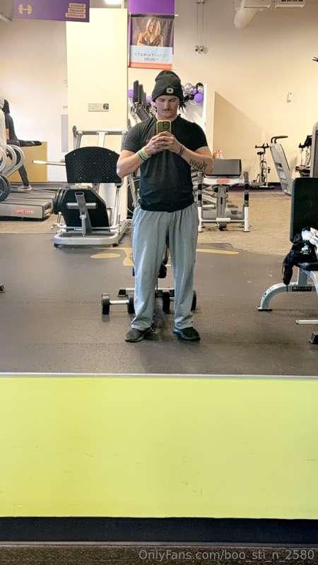 End of the month sale!!!! $25 bundle on sale through Snapcha..