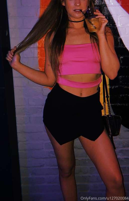 I love to dress up and go out! My drink of choice is whisky ..