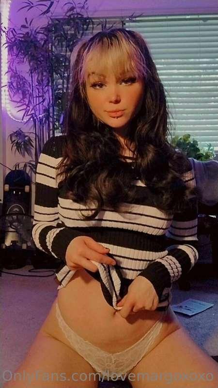 Everyone looks better naked 😘