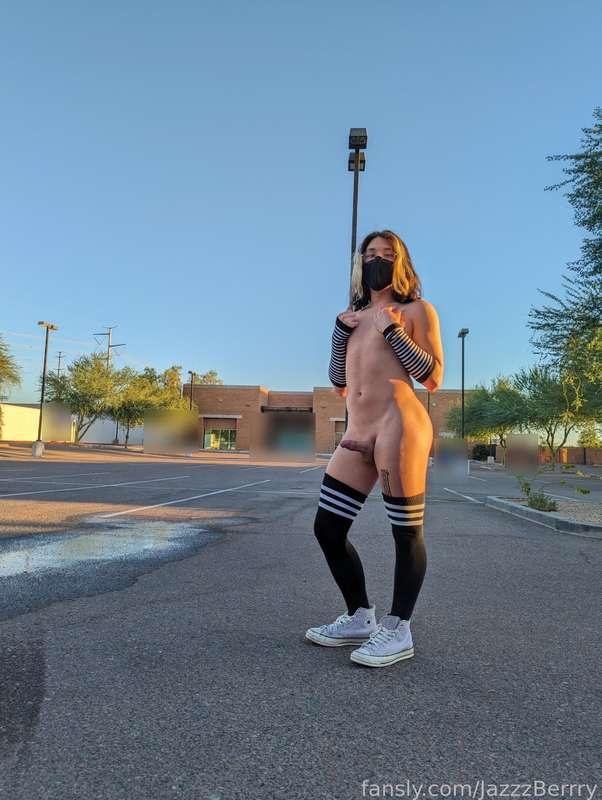 Some parking lot head?


#fyp #public #femboy #twink #exhib #jazzzberrry #publicnudity