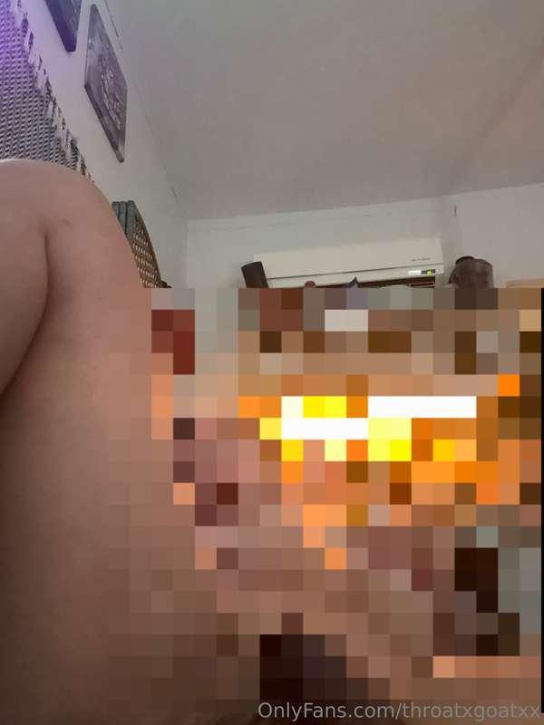 One minute of me fucking my pussy deep and hard 😈