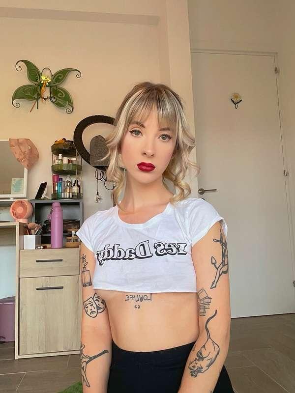 pls feel free to ignore the dried cum on this top x