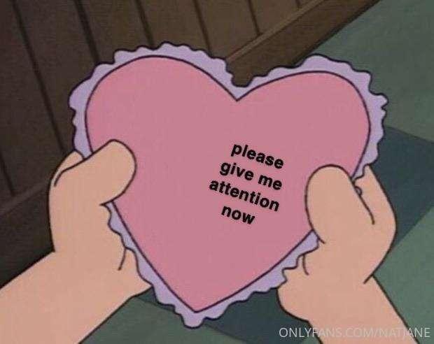 my dms are so quiet 🥺 come keep me companyy