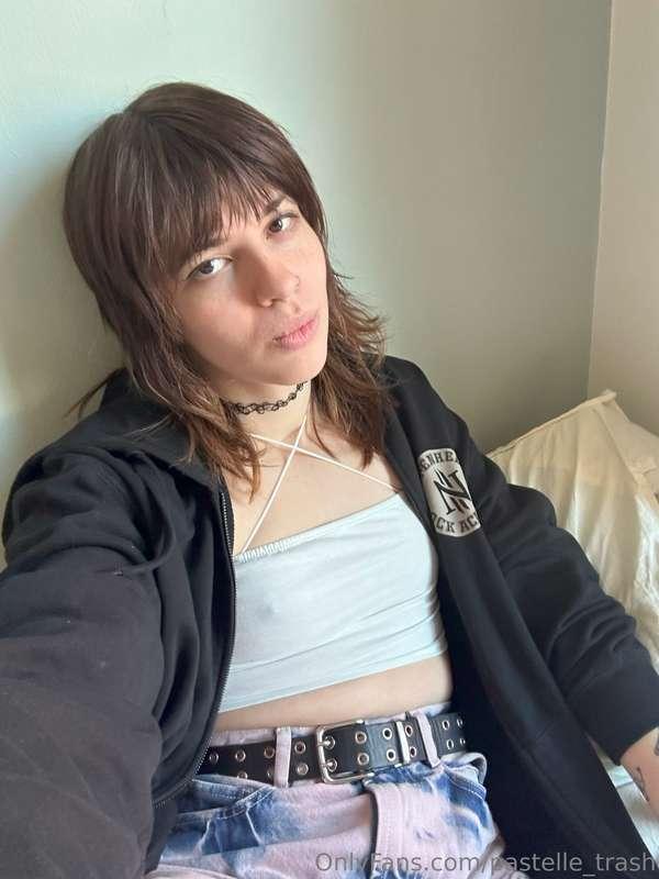 im gonna grab lunch after I post this pic babe, how about yo..