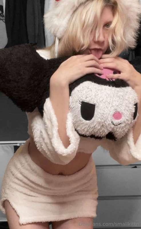 Who would you rather cuddle? 🥺