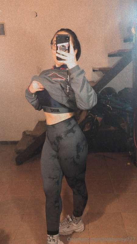 The gym was exhausting, but I want a big ass to crush your f..
