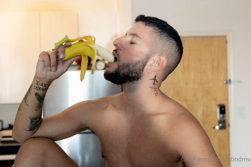 Would you like to see me playing with a dick in my mouth soo..