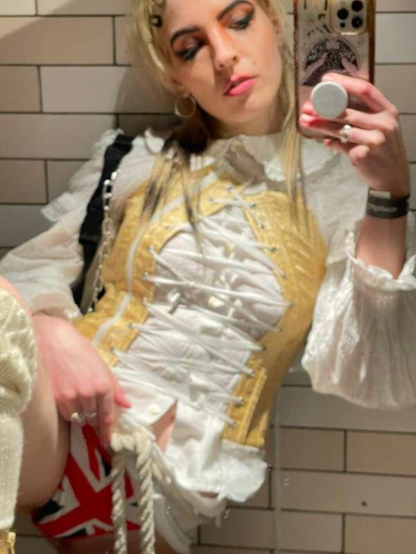dorianelectra image #0