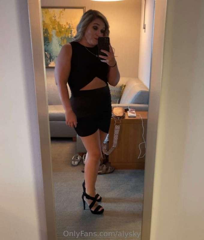 Headed to dinner with some friends. Let’s see what kind of n..