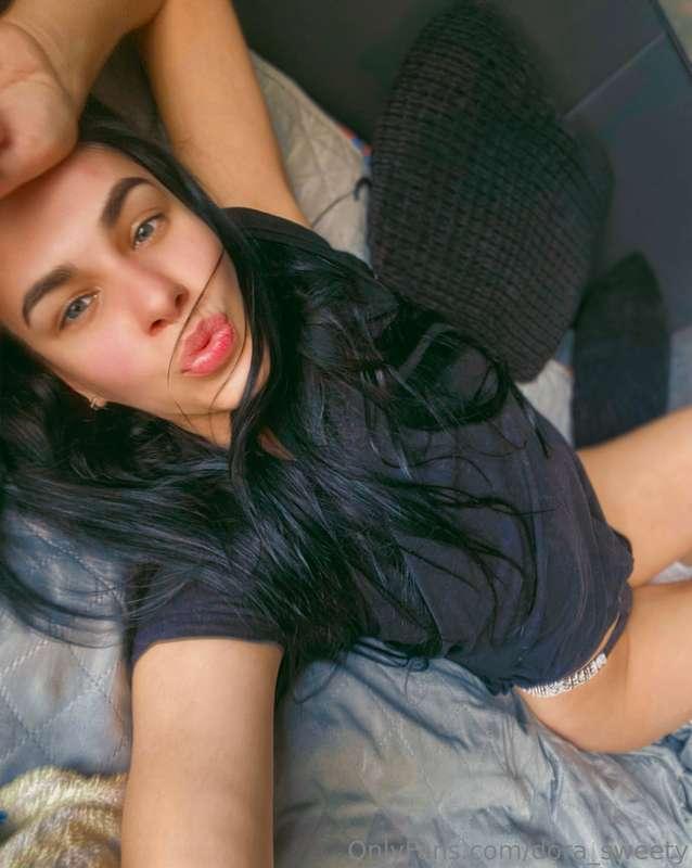 Don't you wish I was there in your bed rn?😋🙈🤩
