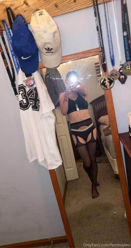 come fuck me on this bed baby