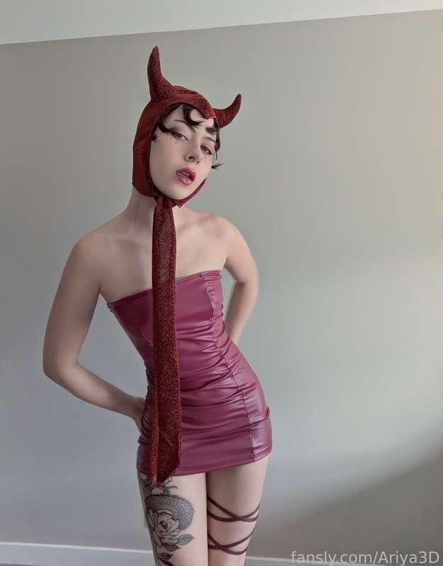Halloween is officially upon us 💋