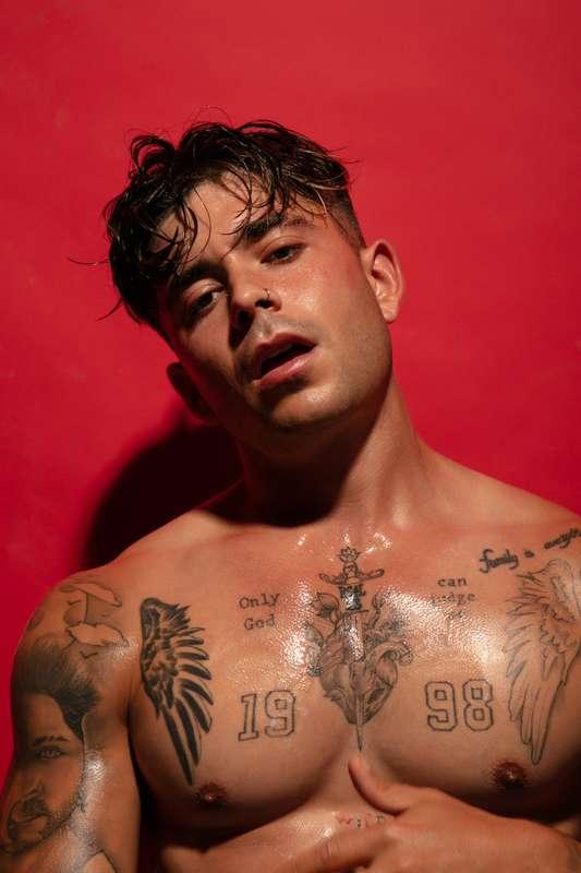 @rauwgallego ready and horny 😈 