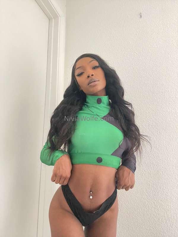 Never before seen shego pictures 🙈 Ive been having the urge ..
