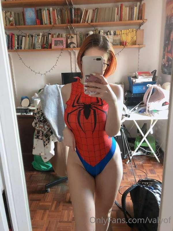 Vestita cosi vengo a catturarvi con la mia ragnatela 🤤🕸