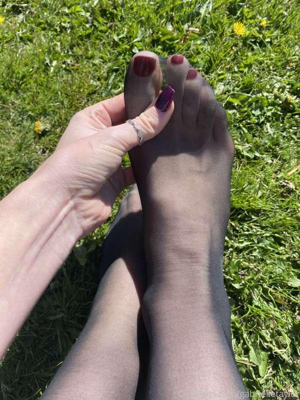 Do you like my painted toes?
