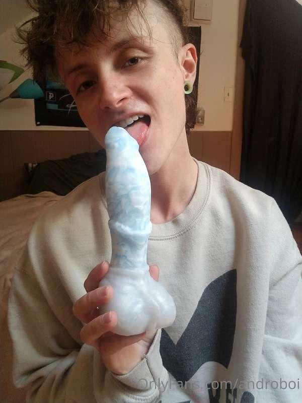 Echo got an echo! I love this bad dragon so much even though..