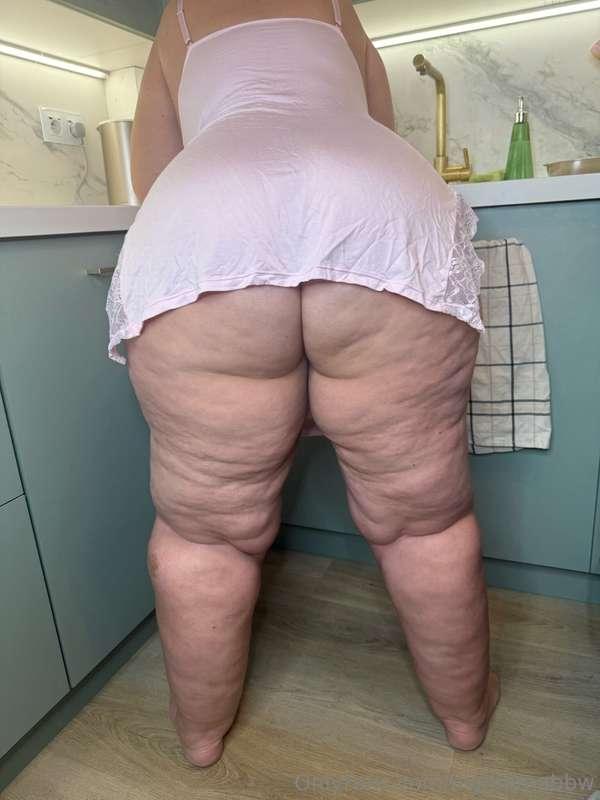 Hey baby - lets see your cock?? 😈