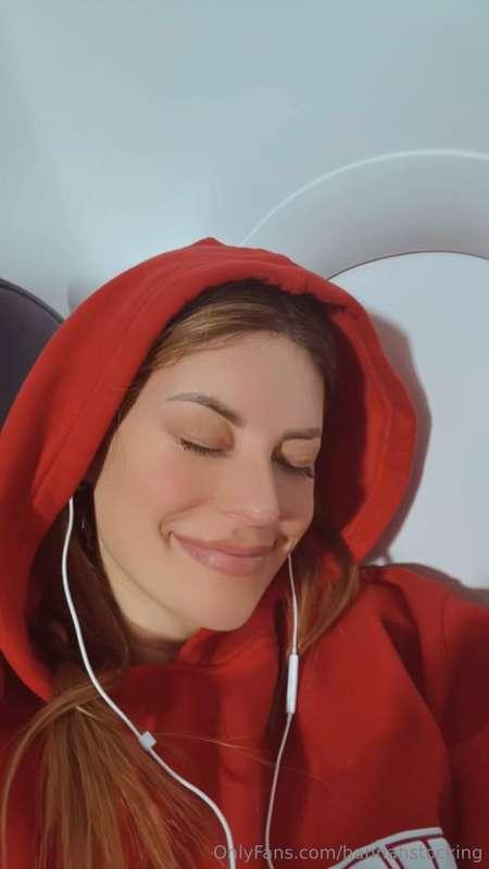 Me right now reading my  sweet messages before I go to sleep..
