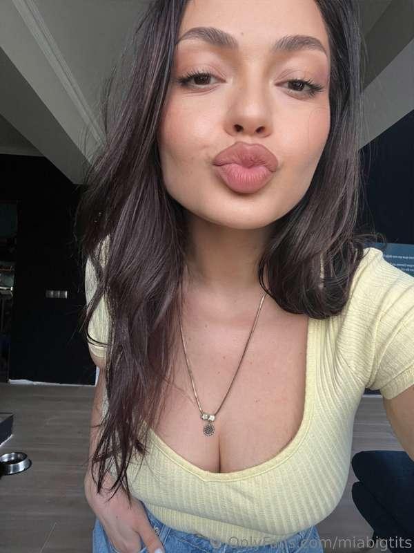 Kissing you 😘 