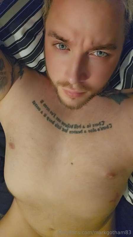 Had a red hot bath, now chilling on my bed... come for a cud..