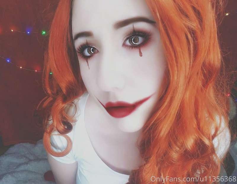 Wishing I could be your little clown doll🤡😍🤤
