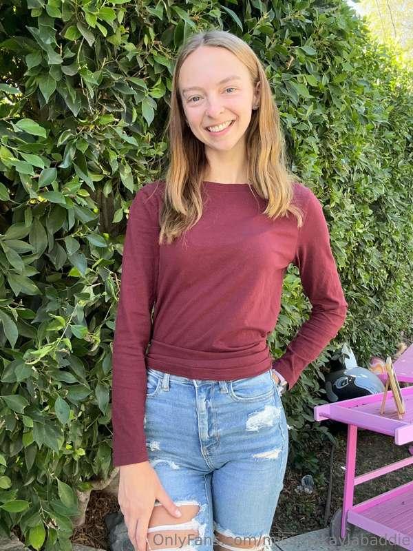 My Friendsgiving outfit😊