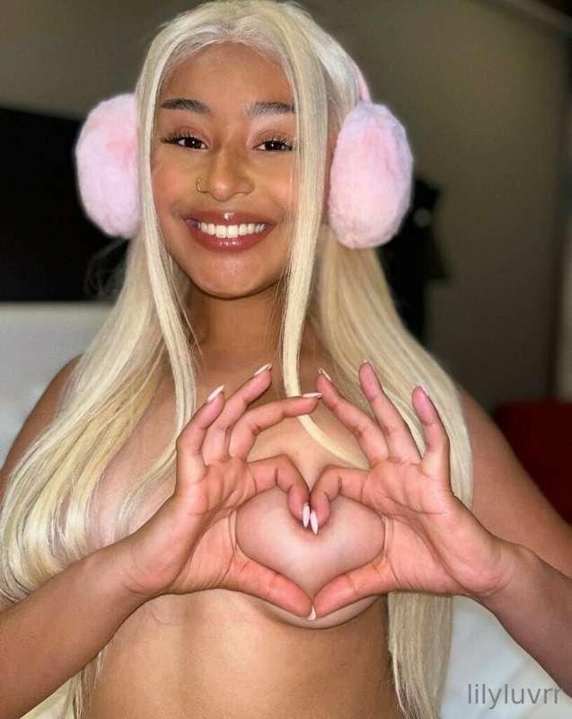 like this post if you like my boob heart :)
