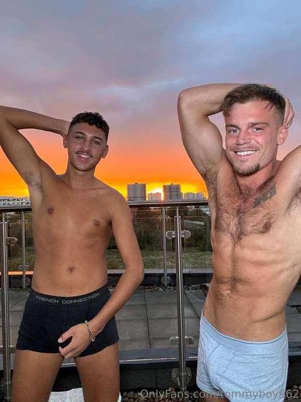 2 horny guys looking for collabs DM us if your down too coll..