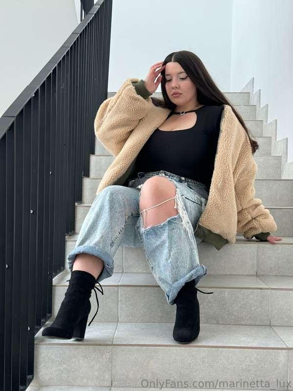 Babe, do you like my outfit? 😜✌🏻